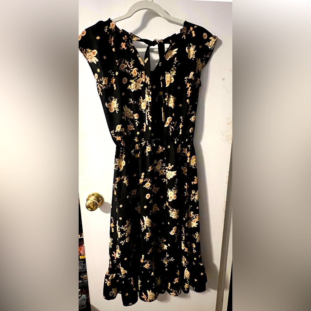 LC Lauren Conrad Black Floral Flowy Midi Dress XS Extra Small